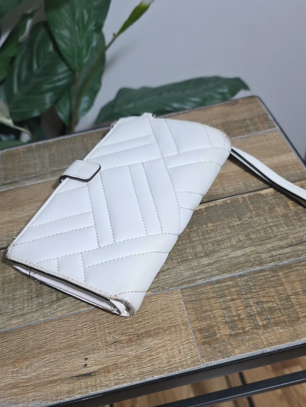 Michael Kors Quilted Peyron White Leather Wristlet Wallet